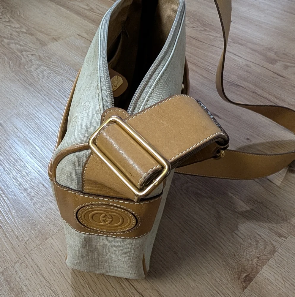 Gucci Crossbody - Picture 7 of 12